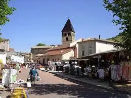 Marché du Centre à Saint Etienne des Oulieres (69)