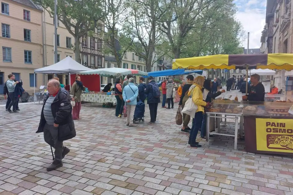 Marché de Rougemare à Rouen (76)