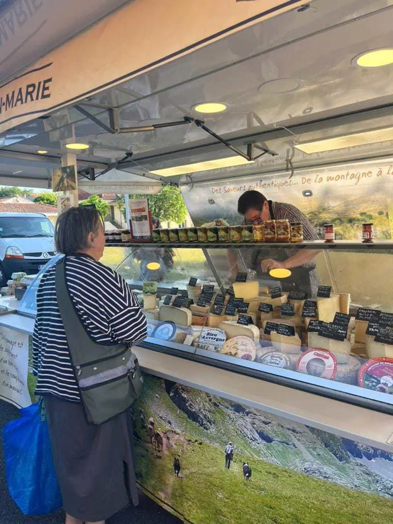 Marché du Centre à Grayan-et-l'Hôpital (33)