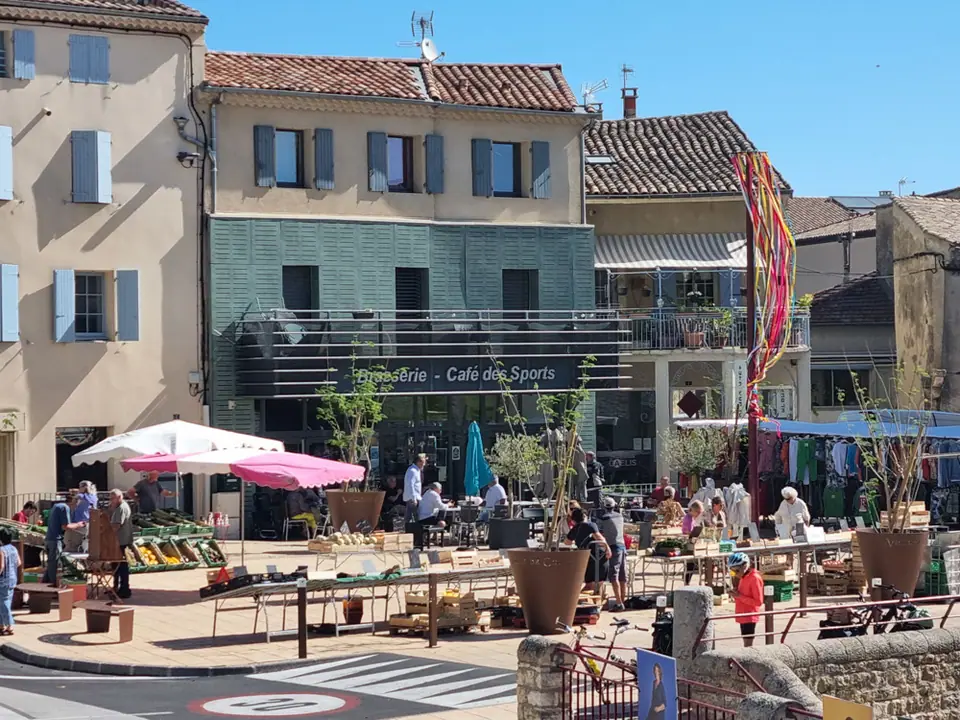 Marché du Centre à Cruas (07)