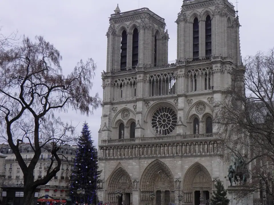 Marché de Noël de Notre-Dame à Paris 5e