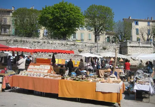 Marché Provençal à Reillanne (04)