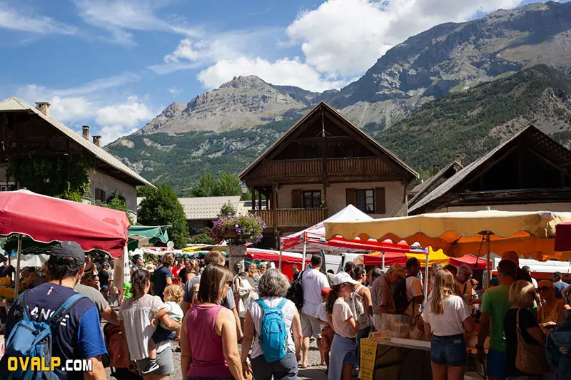 Marché du Centre à Vallouise (05)