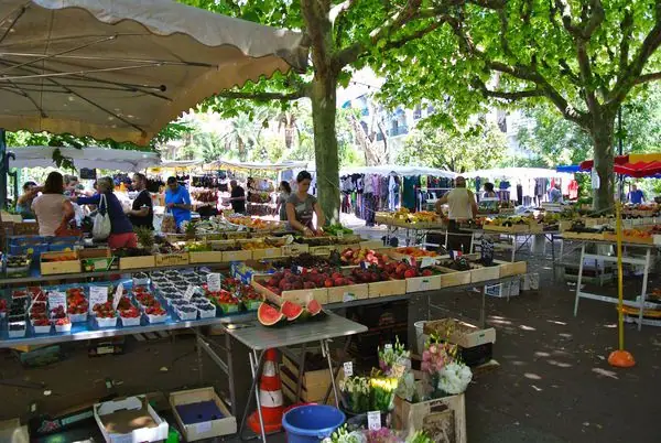 Marché du Centre à Beaulieu-sur-Mer (06)