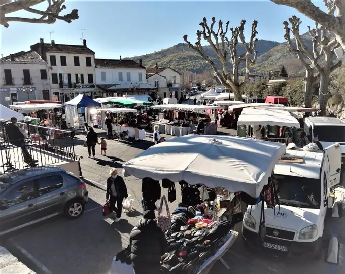 Marché du Centre à Pégomas (06)