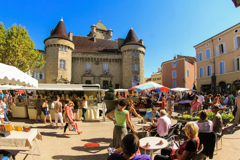 Marché du Centre à Aubenas (07)