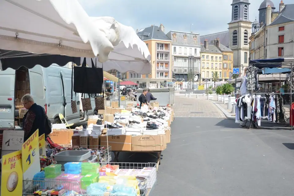 Marché du Centre à Sedan (08)
