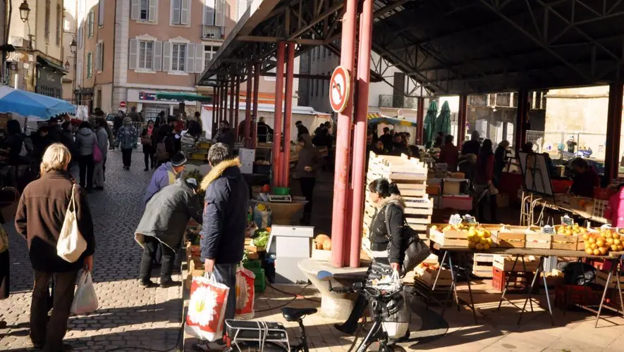 Marché du Centre à Foix (09)