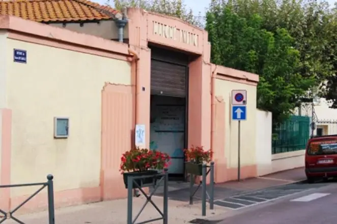 Marché des Halles à Cuxac-d'Aude (11)