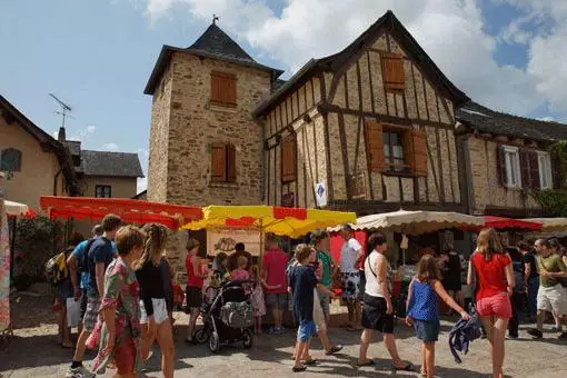 Marché du Centre à Najac (12)