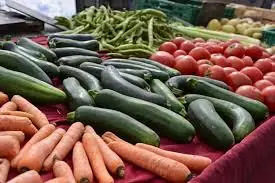 Marché des Carabins à Fos-sur-Mer (13)