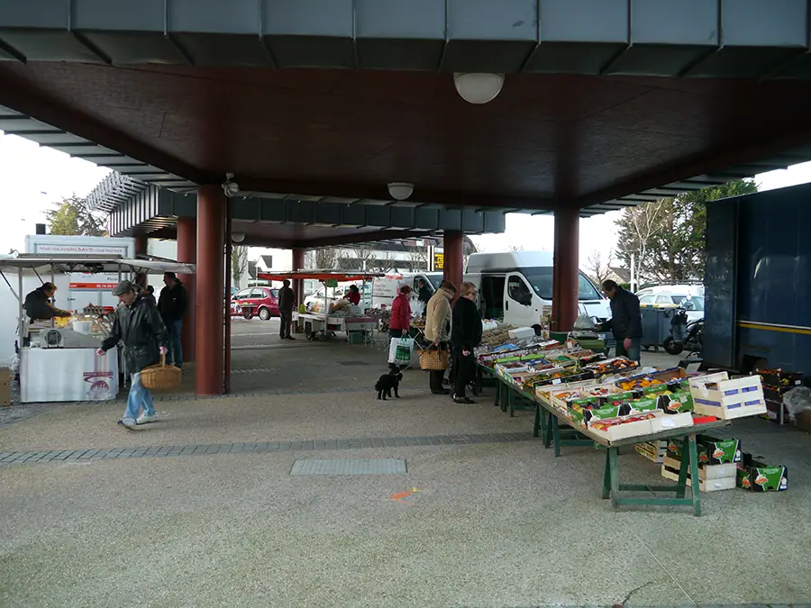 Marché Place Claude Debussy à Ifs (14)