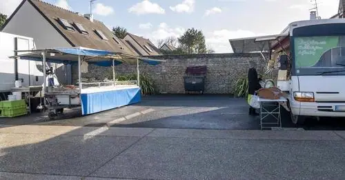 Marché du Centre à Langrune-sur-Mer (14)