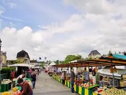 Marché du Centre au Molay-Littry (14)