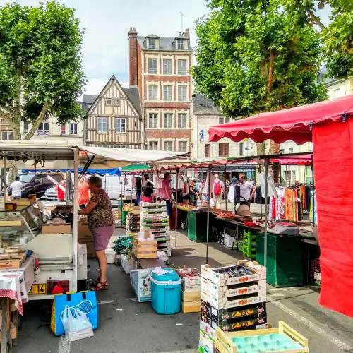 Marché République à Lisieux (14)