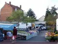 Marché du Centre à Potigny (14)