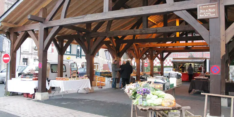Marché du Centre à Touques (14)