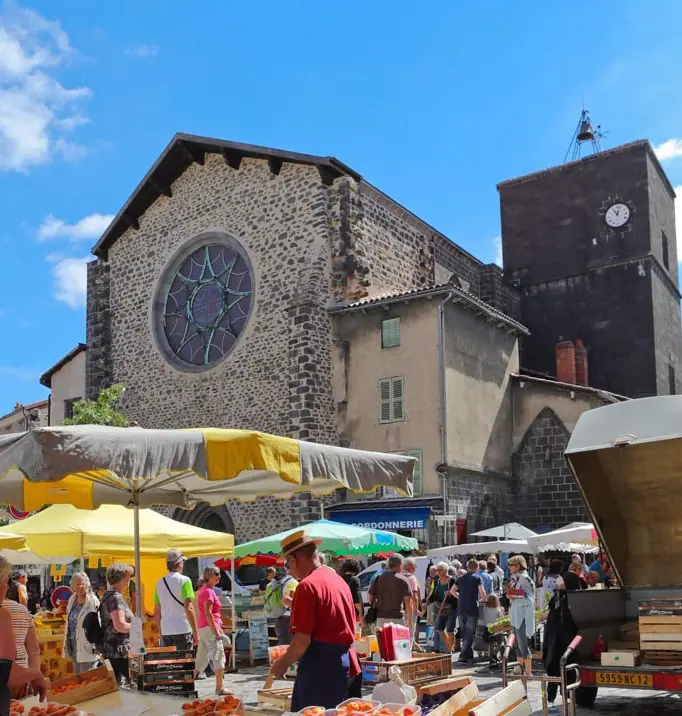 Marché Ville Haute à Saint-Flour (15)