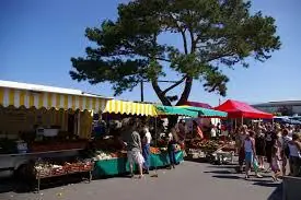 Marché du Centre à Erquy (22)