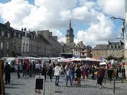 Marché du Centre à Lamballe (22)