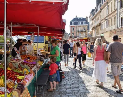 Marché du Centre à Lannion (22)