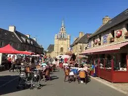Marché du Centre à Pleubian (22)