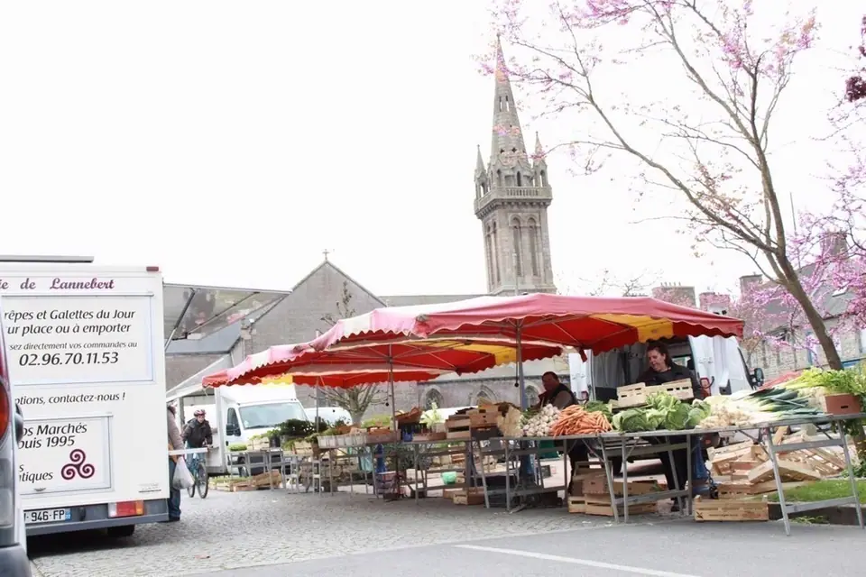 Marché du Centre à Plouézec (22)