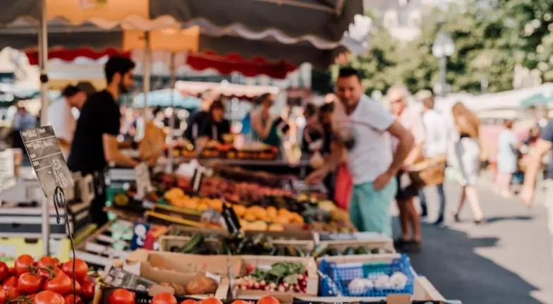 Marché du Centre à Rostrenen (22)