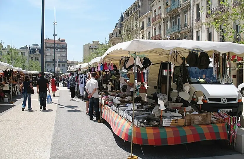 Marché Boulevard d'Alsace à Valence (26)