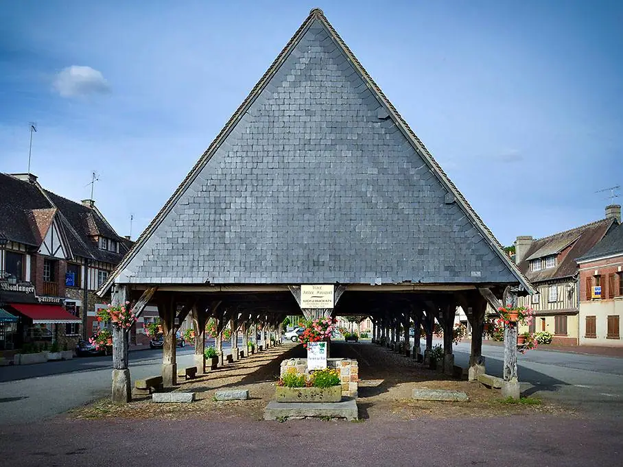 Marché du Centre à La Ferrière-sur-Risle (27)