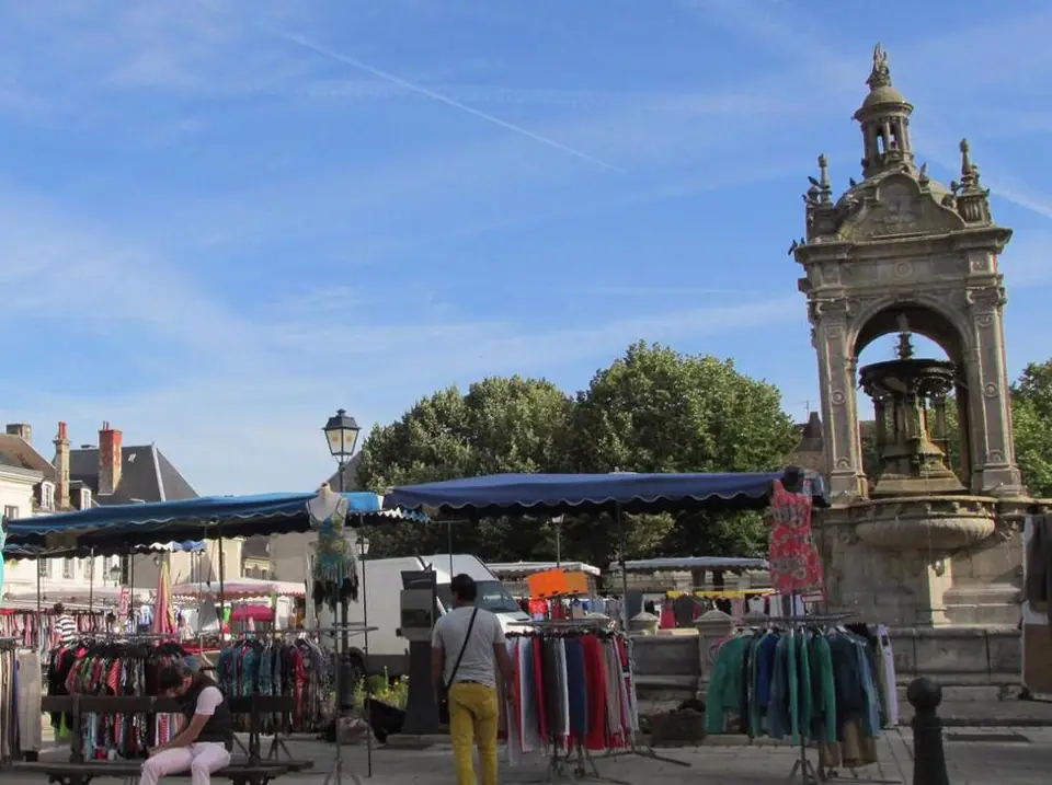 Marché du Centre à Châteaudun (28)