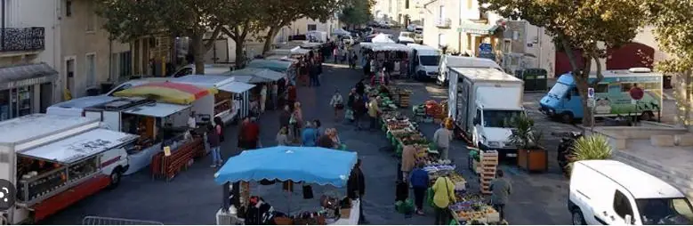 Marché du Centre à Générac (30)