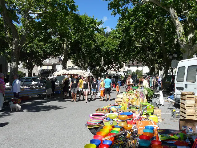 Marché du centre à Sumène (30)