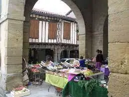 Marché du Centre à Miélan (32)