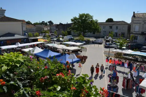 Marché du Centre à Coutras (33)