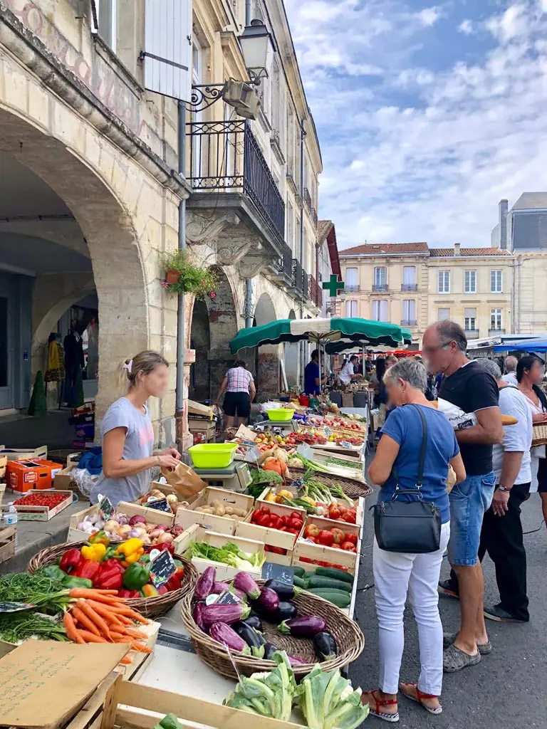 Marché du Centre à Créon (33)