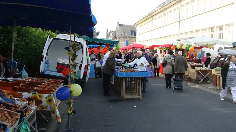 Marché du Centre à Cancale (35)