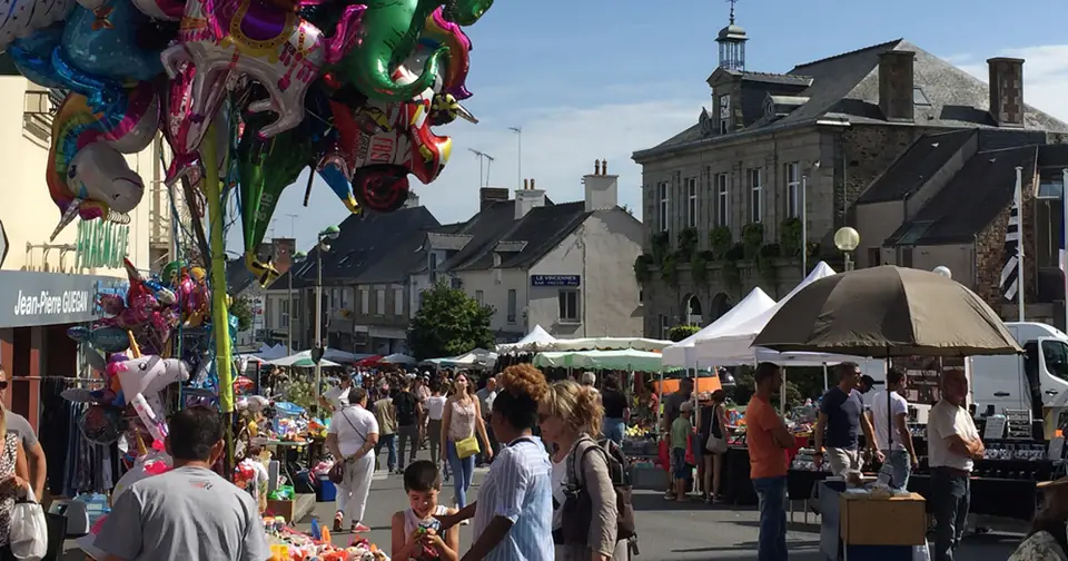 Marché du Centre à Liffré (35)