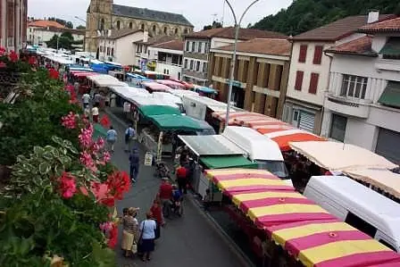 Marché du Centre à Peyrehorade (40)