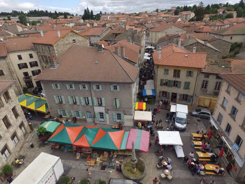 Marché du Centre à Craponne-sur-Arzon (43)