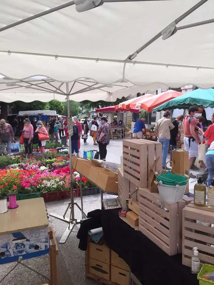 Marché du Centre à Lalbenque (46)