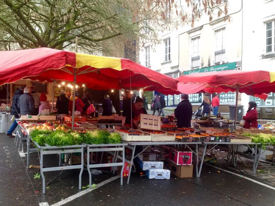 Marché du Centre à Laval (53)