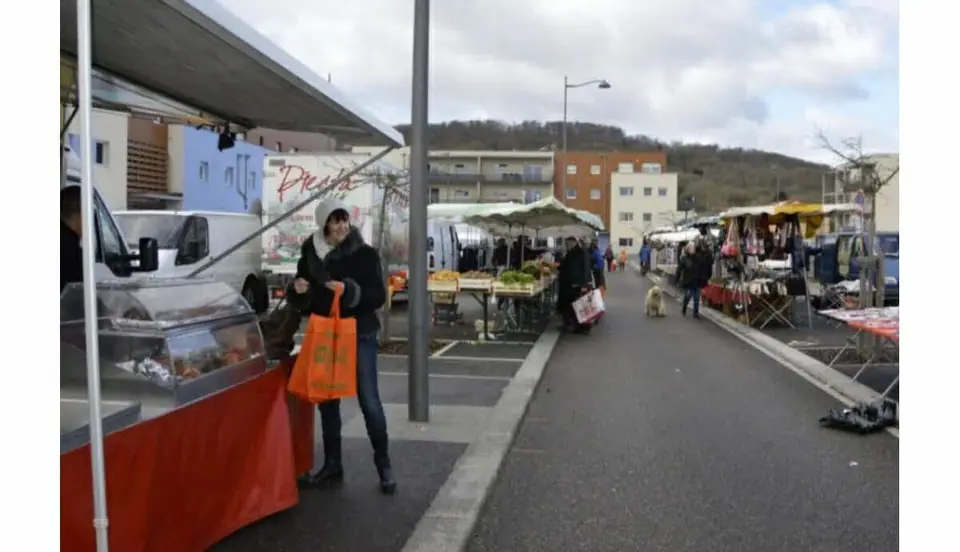 Marché du Centre à Blénod-lès-Pont-à-Mousson (54)
