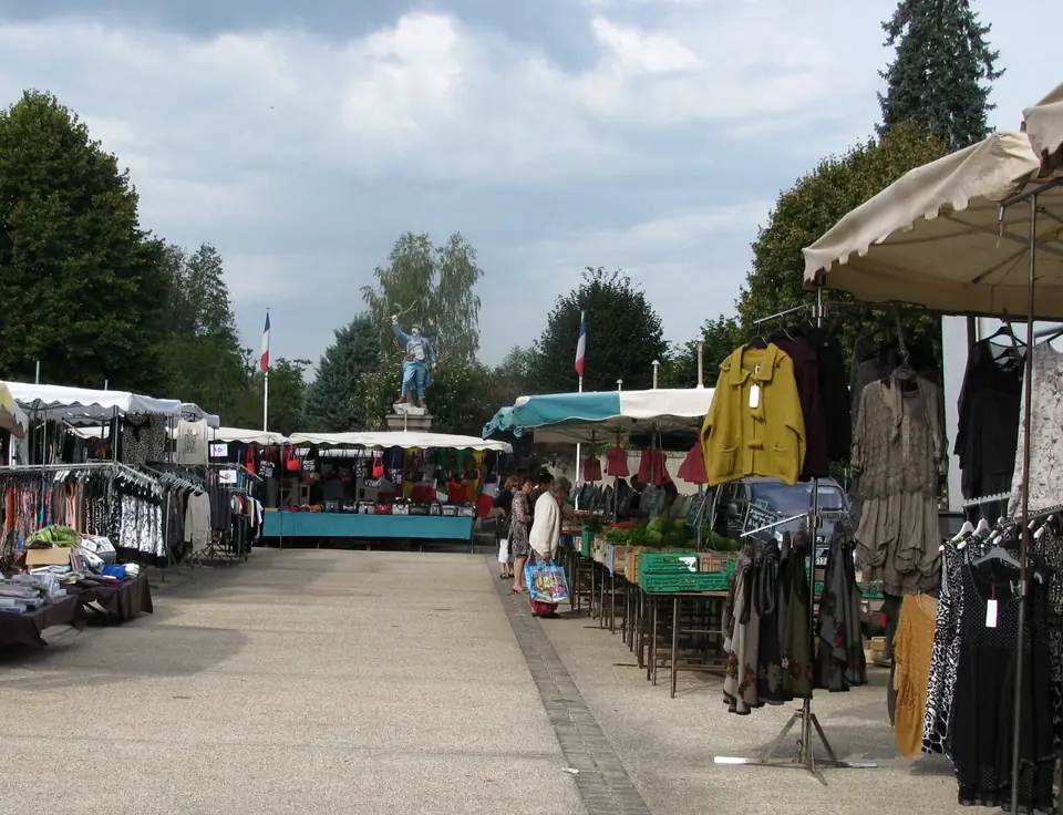 Marché du centre à Revigny-sur-Ornain (55)
