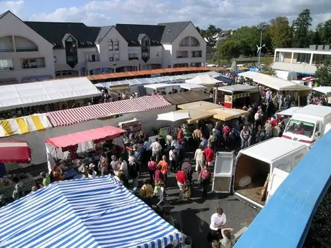 Marché du Centre à Muzillac (56)