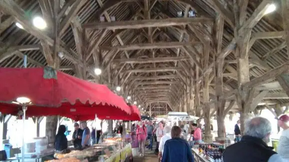 Marché du Centre à Questembert (56)