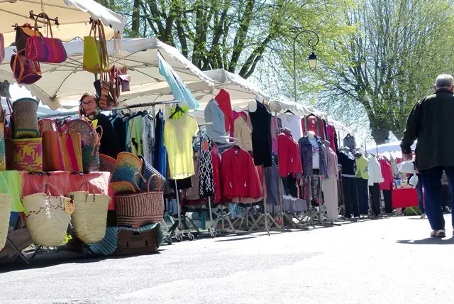 Marché du Centre à Decize (58)