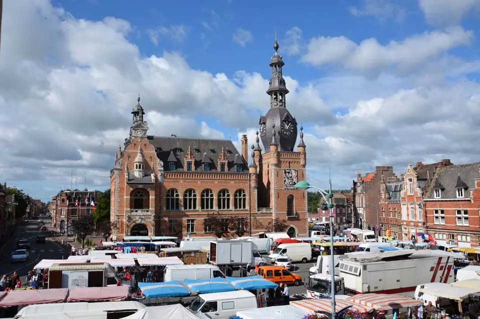Marché de la Grand Place à Comines (59)