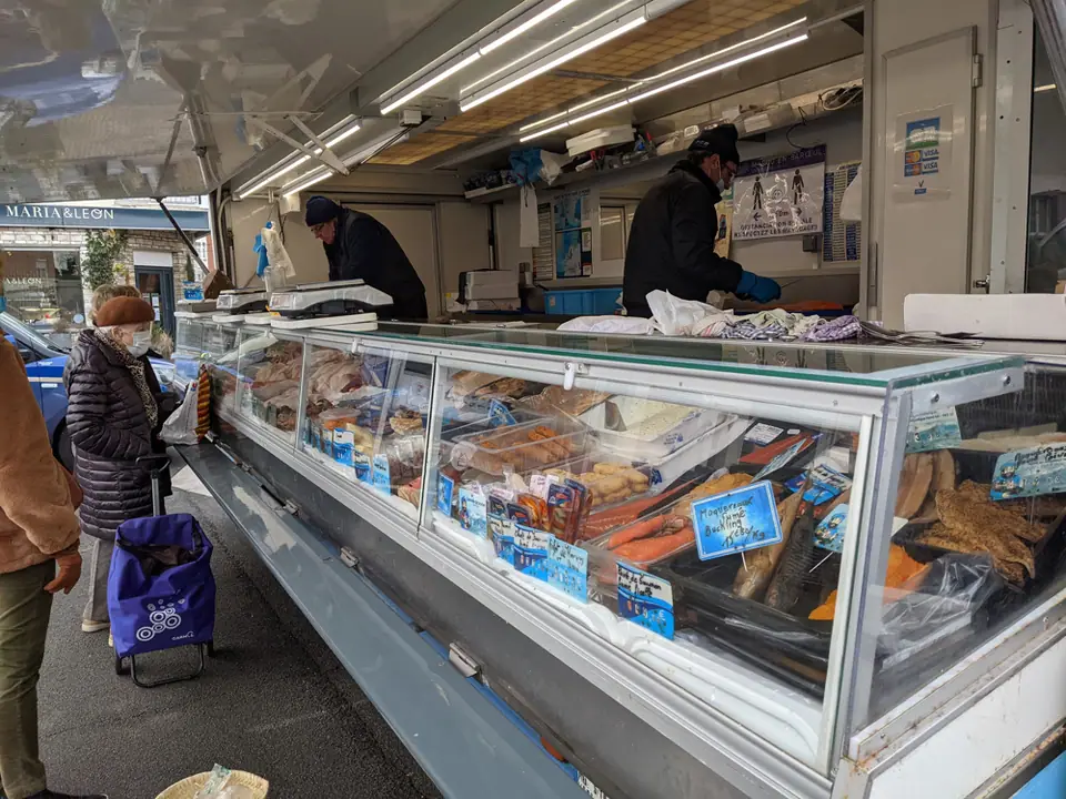 Marché Croisé Laroche à Marcq en Baroeuil (59)
