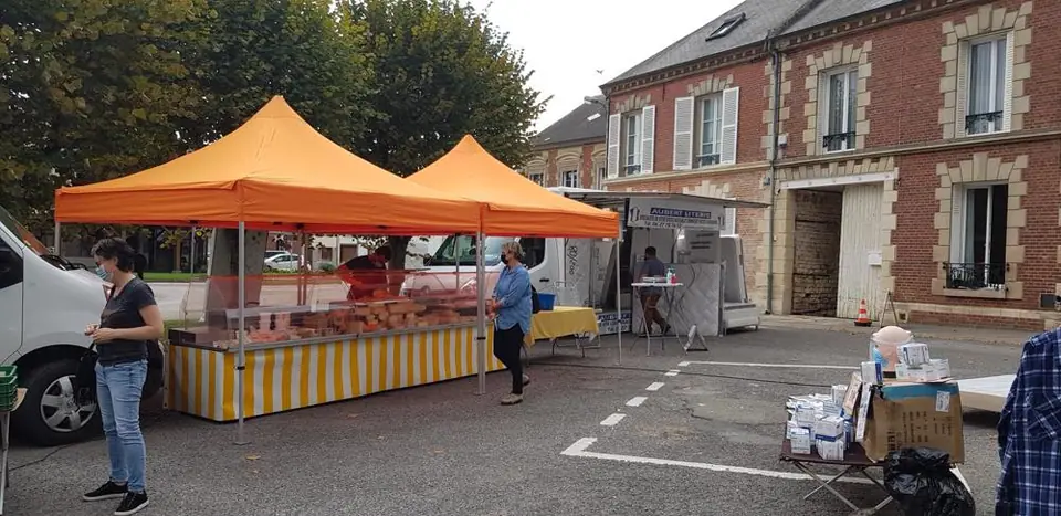 Marché du centre à Maignelay-Montigny (60)